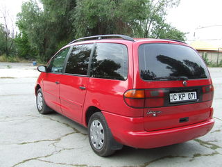 Volkswagen Sharan foto 4