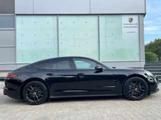 Porsche Panamera foto 2