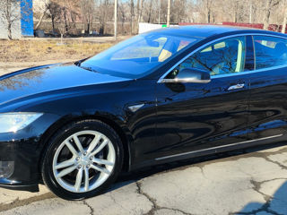 Tesla Model S foto 9