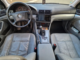 BMW 5 Series foto 7