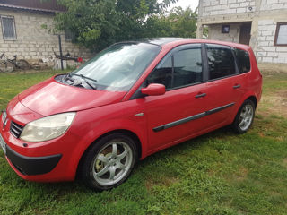 Renault Grand Scenic foto 2