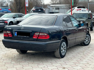 Mercedes E-Class foto 3