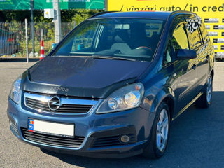 Opel Zafira foto 2