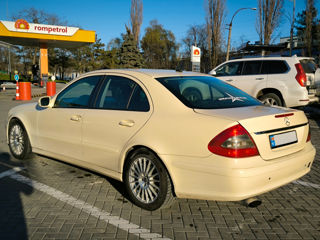 Mercedes E-Class foto 4