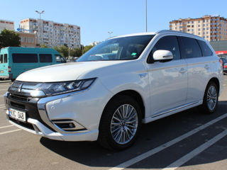 Mitsubishi Outlander foto 3