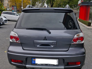 Mitsubishi Outlander foto 3