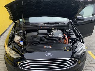 Ford Fusion foto 2