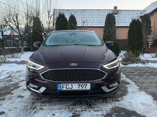 Ford Fusion foto 2