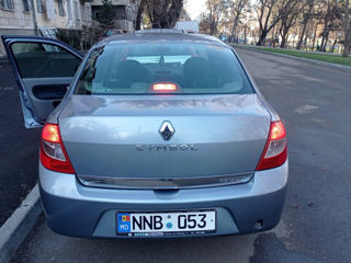 Renault Clio Symbol foto 8