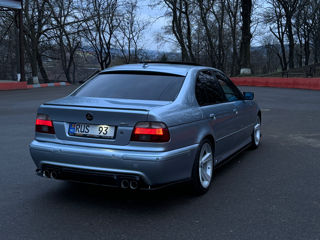 BMW 5 Series foto 8