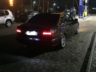 BMW 5 Series foto 3