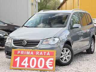 Volkswagen Touran foto 1