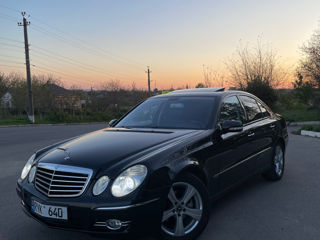 Mercedes E-Class foto 1