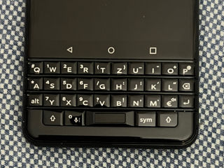 Blackberry Key One foto 2