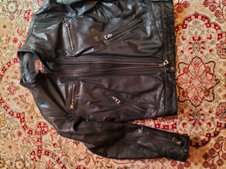 Kуртка мужская кожаная   GUESS size L      90euro foto 2