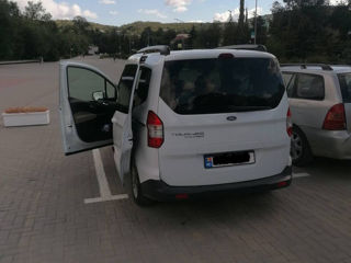 Ford Tourneo Courier foto 4