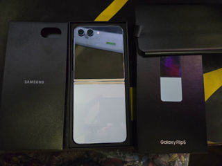 Samsung Galaxy Z Flip 5