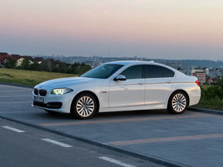 BMW 5 Series foto 4