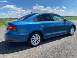 Volkswagen Jetta foto 5