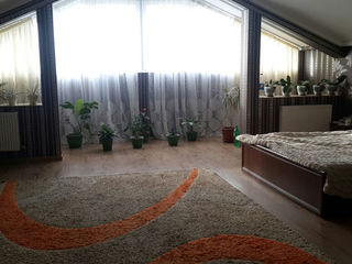 Priveliste Superba! Centru! Apartament - 147 m2! foto 1