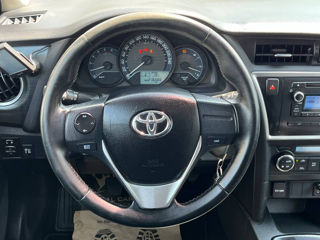 Toyota Auris foto 9