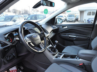 Ford Kuga foto 10