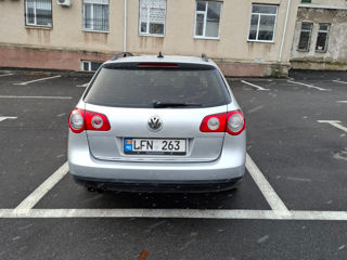 Volkswagen Passat foto 4