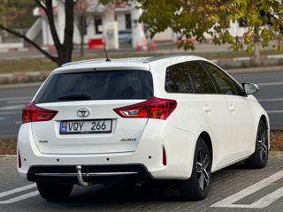 Toyota Auris foto 3