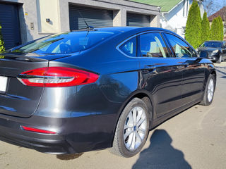 Ford Fusion foto 4