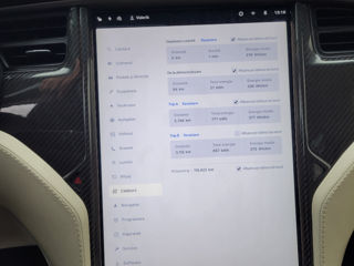 Tesla Model X foto 10