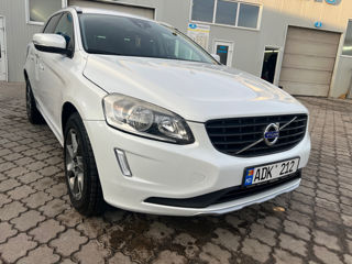 Volvo XC60 foto 2