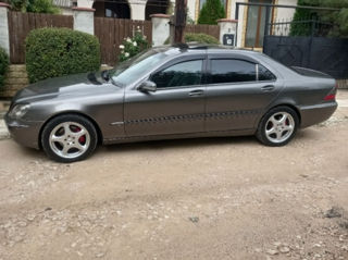 Mercedes S-Class foto 1