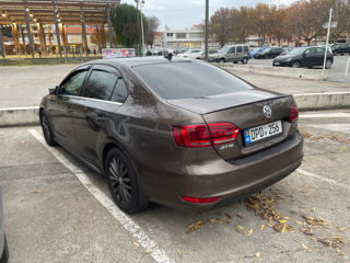 Volkswagen Jetta foto 6