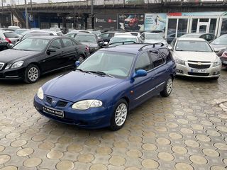 Hyundai Elantra foto 3