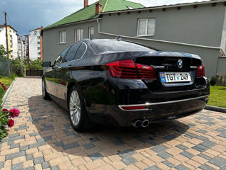 BMW 5 Series foto 4