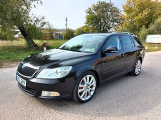 Skoda Octavia foto 1