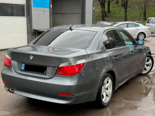 BMW 5 Series foto 3