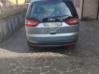 Ford Galaxy foto 1