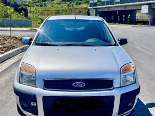 Ford Fusion foto 5