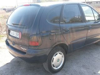 Renault Scenic foto 2