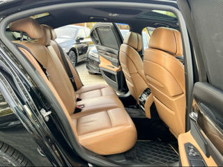 BMW 7 Series foto 9