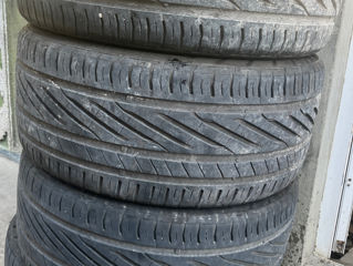 255/40r19