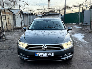 Volkswagen Passat foto 3