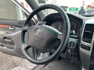 Toyota Land Cruiser Prado foto 11