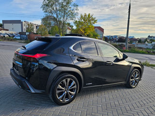 Lexus UX foto 4