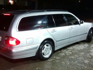 Mercedes E Class foto 3