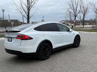 Tesla Model X foto 3