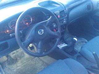 Nissan Almera foto 3