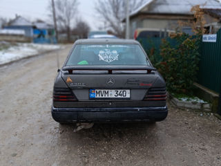 Mercedes Series (W124) foto 3