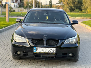 BMW 5 Series foto 3